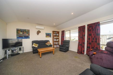 Photo of property in 10 Vernon Avenue, Takaro, Palmerston North, 4412