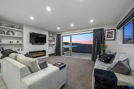 Photo of property in 2 Ihakara Arthur Lane, Aotea, Porirua, 5024