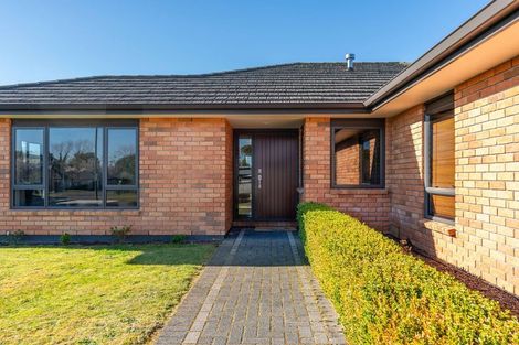 Photo of property in 8 Brompton Close, Richmond Heights, Taupo, 3330