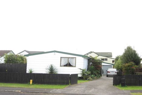Photo of property in 11 Oakmont Place, Wattle Downs, Auckland, 2103