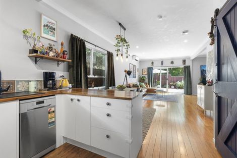 Photo of property in 53 Ngamotu Road, Moturoa, New Plymouth, 4310