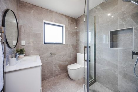 Photo of property in 16c Friesian Drive, Mangere, Auckland, 2022