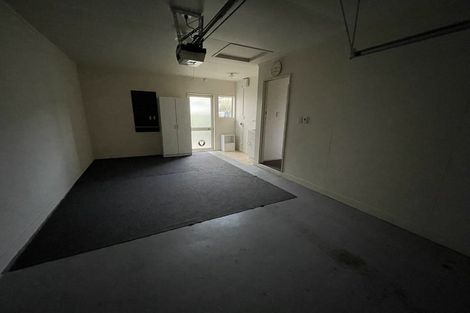 Photo of property in 2/1003 Caroline Road, Mayfair, Hastings, 4122