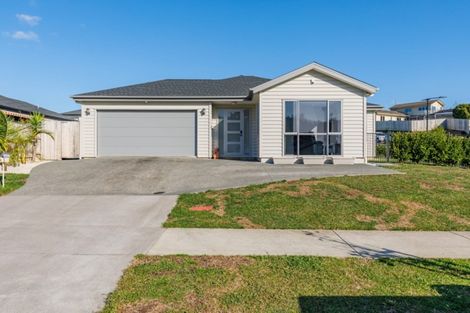 Photo of property in 6 Josh Road, Huapai, Kumeu, 0810