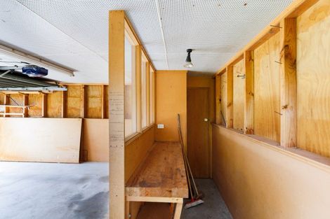 Photo of property in 17 Blenheim Place, Feilding, 4702