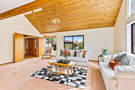 Photo of property in 9 Monet Grove, West Harbour, Auckland, 0618