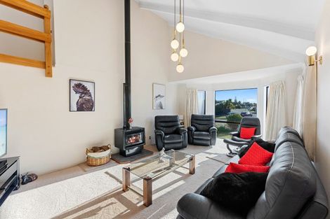 Photo of property in 36 Simcox Street, Otaki Beach, Otaki, 5512