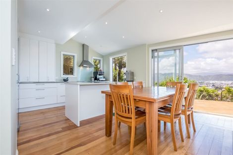 Photo of property in 19 London Road, Korokoro, Lower Hutt, 5012