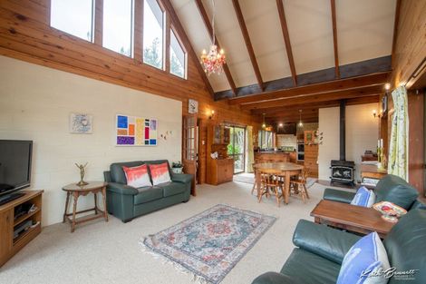 Photo of property in 695 Whitemans Valley Road, Whitemans Valley, Upper Hutt, 5371