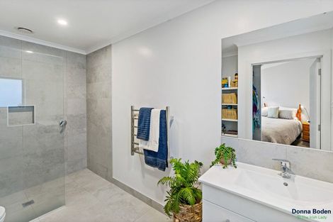 Photo of property in 9 Hogan Street, Pukekohe, 2120