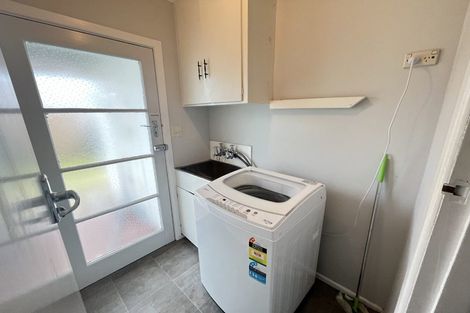 Photo of property in 10 Gills Avenue, Papakura, 2110