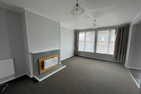 Photo of property in 2 Tiki Street, Castlecliff, Whanganui, 4501