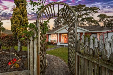 Photo of property in 101 West Harbour Drive, West Harbour, Auckland, 0618