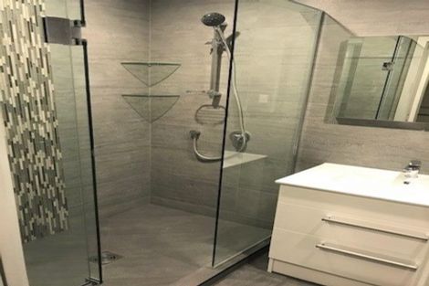 Photo of property in 37 Riverglade Parkway, Te Atatu South, Auckland, 0610