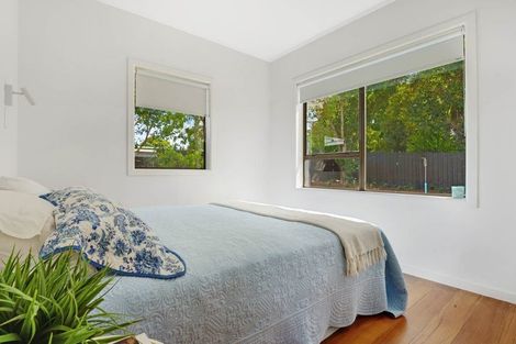 Photo of property in 124 Archibald Road, Kelston, Auckland, 0602
