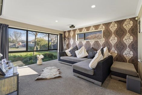 Photo of property in 64 Puhara Avenue, Parklands, Christchurch, 8083