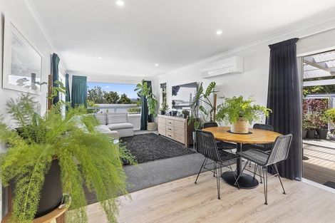 Photo of property in 7 Quinn Grove, Ranui, Porirua, 5024