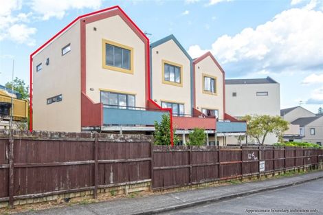 Photo of property in Lakeview Terrace, 22/14 Ambrico Place, New Lynn, Auckland, 0600