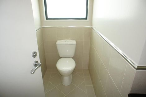 Photo of property in 3 Courtneys, West Harbour, Auckland, 0618