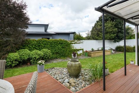 Photo of property in 25 Trump Place, Kelvin Grove, Palmerston North, 4414