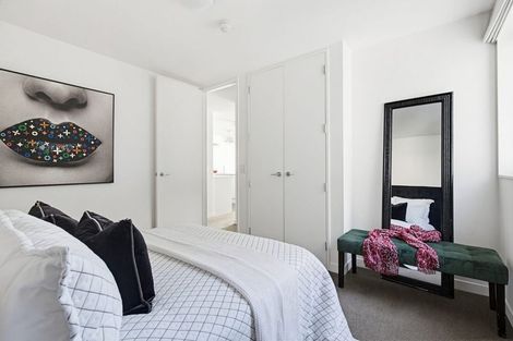 Photo of property in Montreaux Apartments, 9i/164 The Terrace, Wellington Central, Wellington, 6011