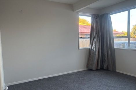 Photo of property in 8 Auburn Avenue, Upper Riccarton, Christchurch, 8041