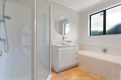 Photo of property in 44 Valley Road, Pukekohe, 2120