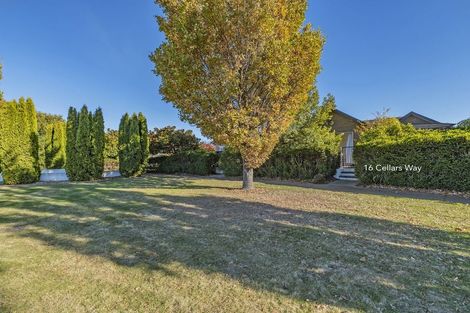 Photo of property in 16 Cellars Way, Yaldhurst, Christchurch, 8042