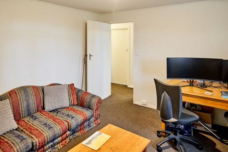 Photo of property in 24 Garden Road, Northland, Wellington, 6012