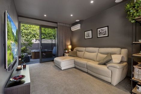 Photo of property in 563 Grenada Street, Papamoa Beach, Papamoa, 3118