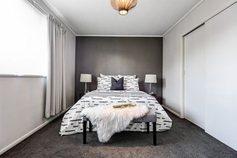 Photo of property in 98 Storey Avenue, Forest Lake, Hamilton, 3200