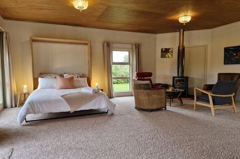 Photo of property in 243 Pheney Road, Hurford, New Plymouth, 4374