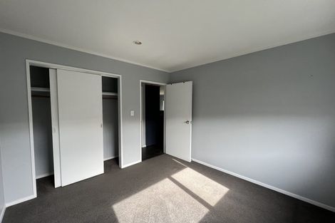 Photo of property in 5 Universal Drive, Henderson, Auckland, 0610