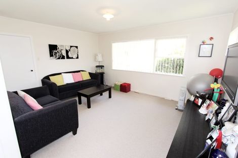 Photo of property in 93 Avondale Road, Avondale, Auckland, 1026