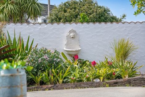 Photo of property in 12a Eagle Place, Red Beach, 0932