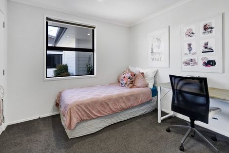 Photo of property in 93e Clemow Road, Fitzroy, New Plymouth, 4312