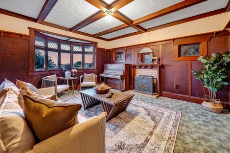 Photo of property in 4 Kitchener Terrace, Moturoa, New Plymouth, 4310