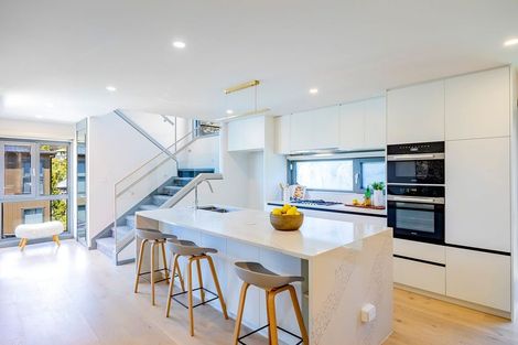 Photo of property in 48b Peter Terrace, Castor Bay, Auckland, 0620