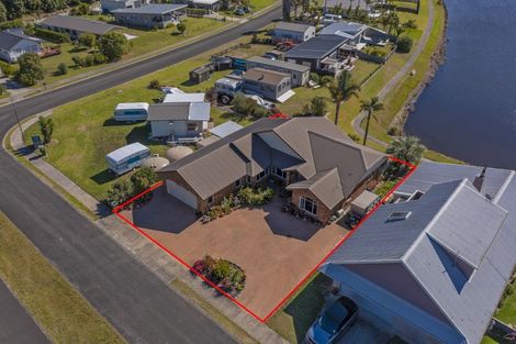 Photo of property in 38 Motukorure Parade, Cooks Beach, Whitianga, 3591