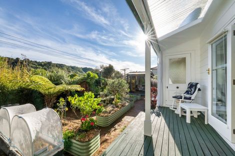 Photo of property in 25 Hampden Street, Picton, 7220