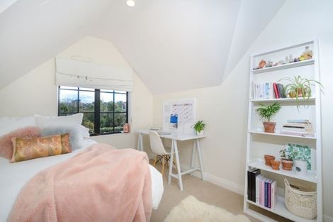 Photo of property in 9 Kahala Place, West Harbour, Auckland, 0618