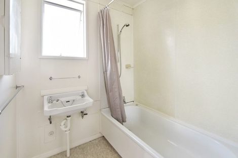 Photo of property in 2 Hunter Crescent, Twizel, 7901