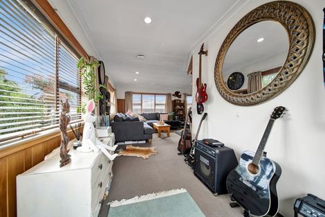 Photo of property in 24 Kahikatea Street, Inglewood, 4330