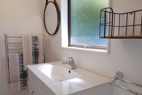 Photo of property in 43 Bluff Road, Kuaotunu West, Whitianga, 3592