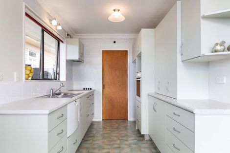 Photo of property in 38 Gilbert Street, New Plymouth, 4310