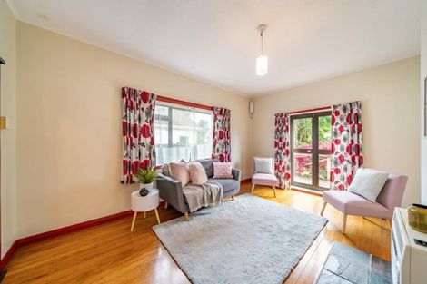 Photo of property in 16 Brook Street, Waiwhetu, Lower Hutt, 5010