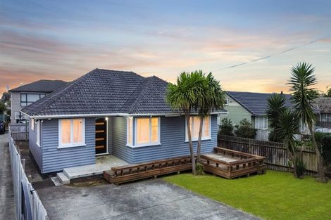 Photo of property in 26 Miller Road, Mangere Bridge, Auckland, 2022