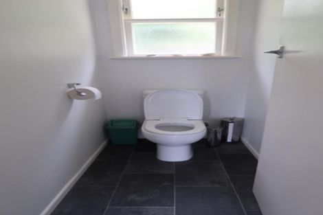 Photo of property in 1 Mckelvey Place, Tawa, Wellington, 5028