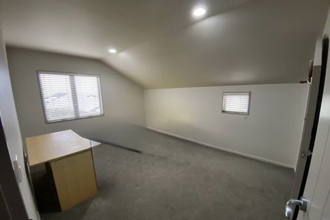 Photo of property in 2/64 Schnapper Rock Road, Schnapper Rock, Auckland, 0632