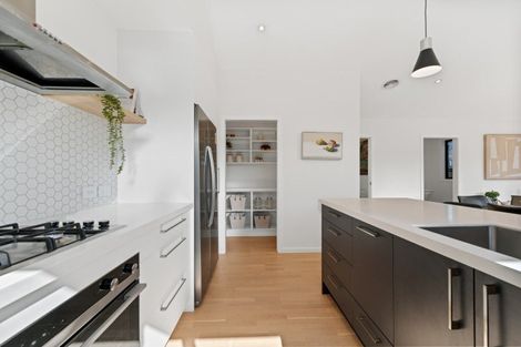 Photo of property in 64 Howden Drive, Jacks Point, 9371